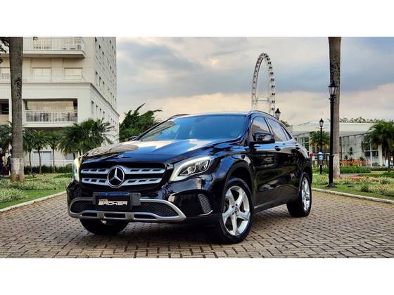MERCEDES-BENZ GLA 200 1.6 CGI FLEX ADVANCE 7G-DCT MERCEDES-BENZ GLA 200 1.6 CGI FLEX ADVANCE 7G-DCT